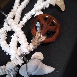 Lot Of 3 Very Cool Shell Necklaces With Pendants